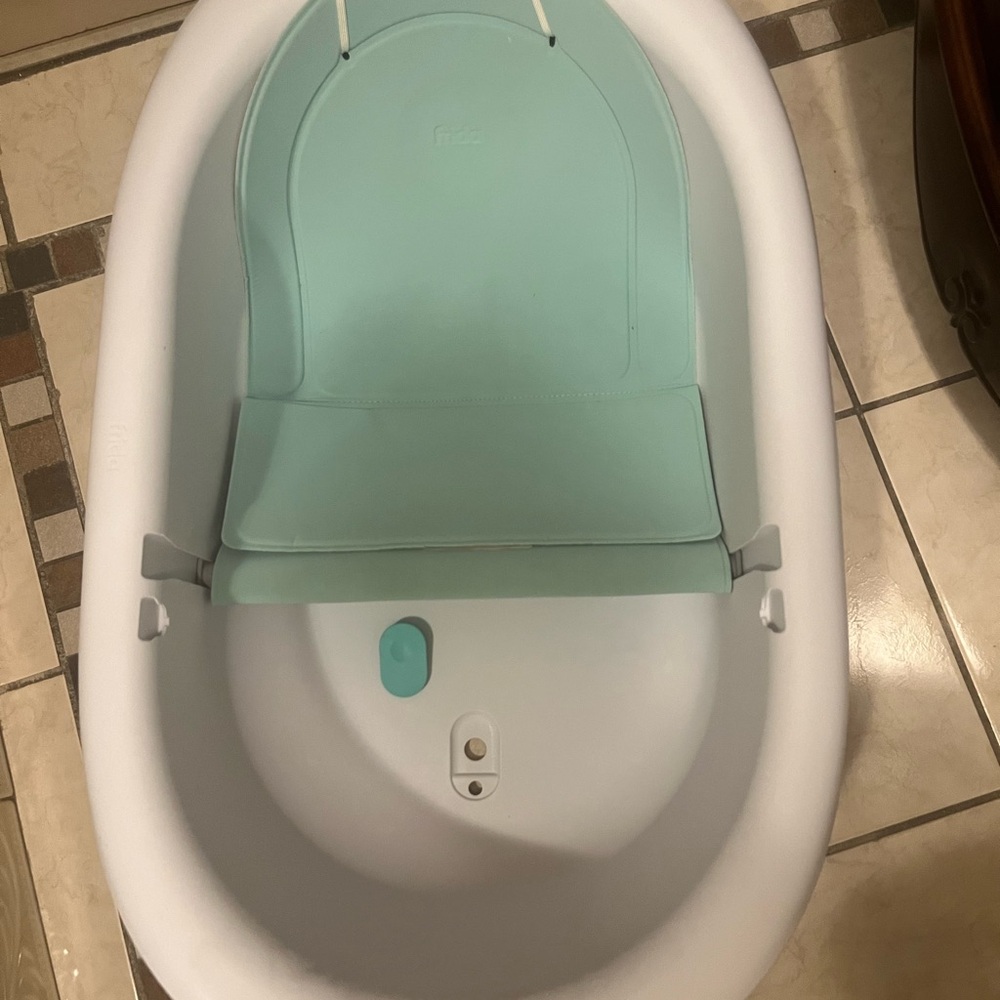 Frida Bath Tub